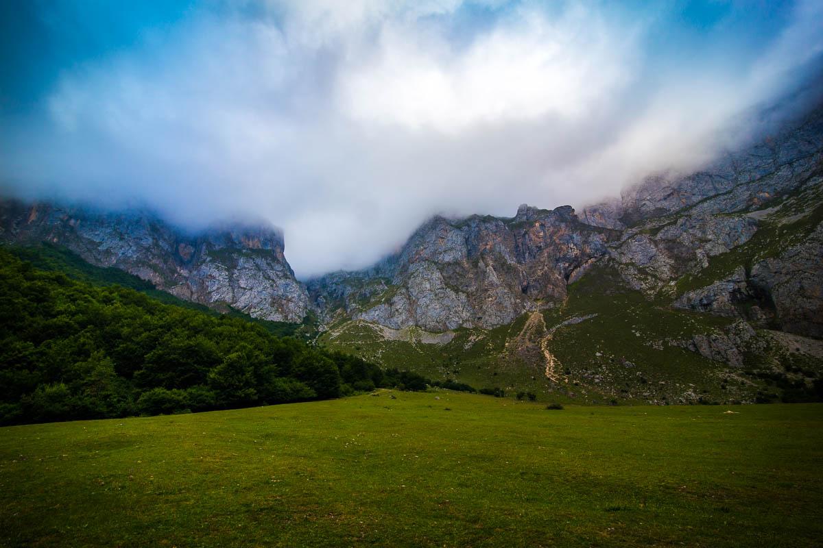 fog after sunset in fuente de