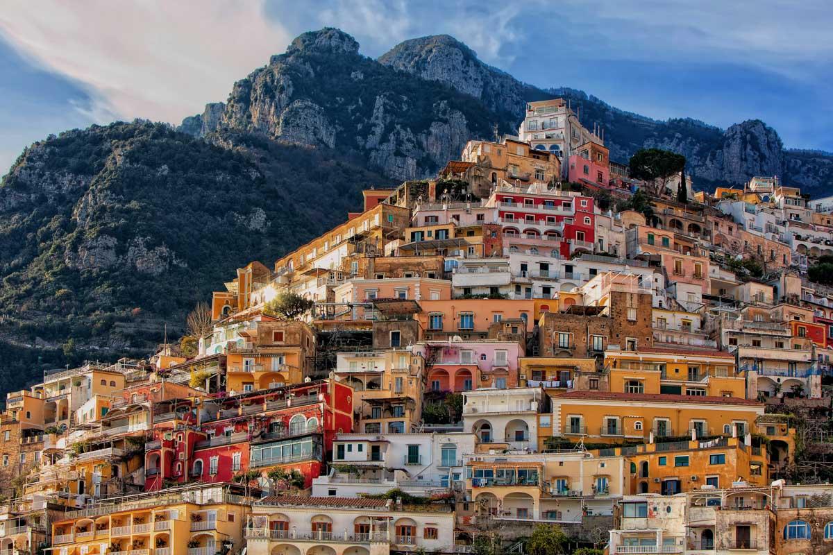 16 Amalfi Coast Facts – Pirates, Wonder Woman & Roman Emperors