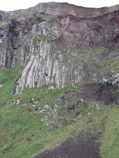 the giants harp at the giants causeway