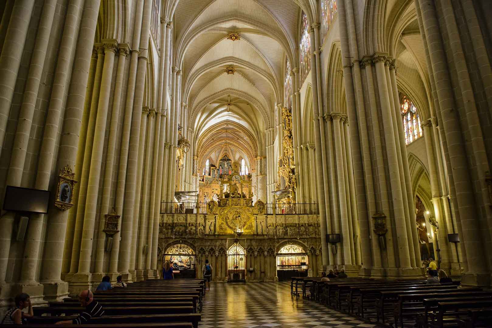 the nave of the toledo cathedral