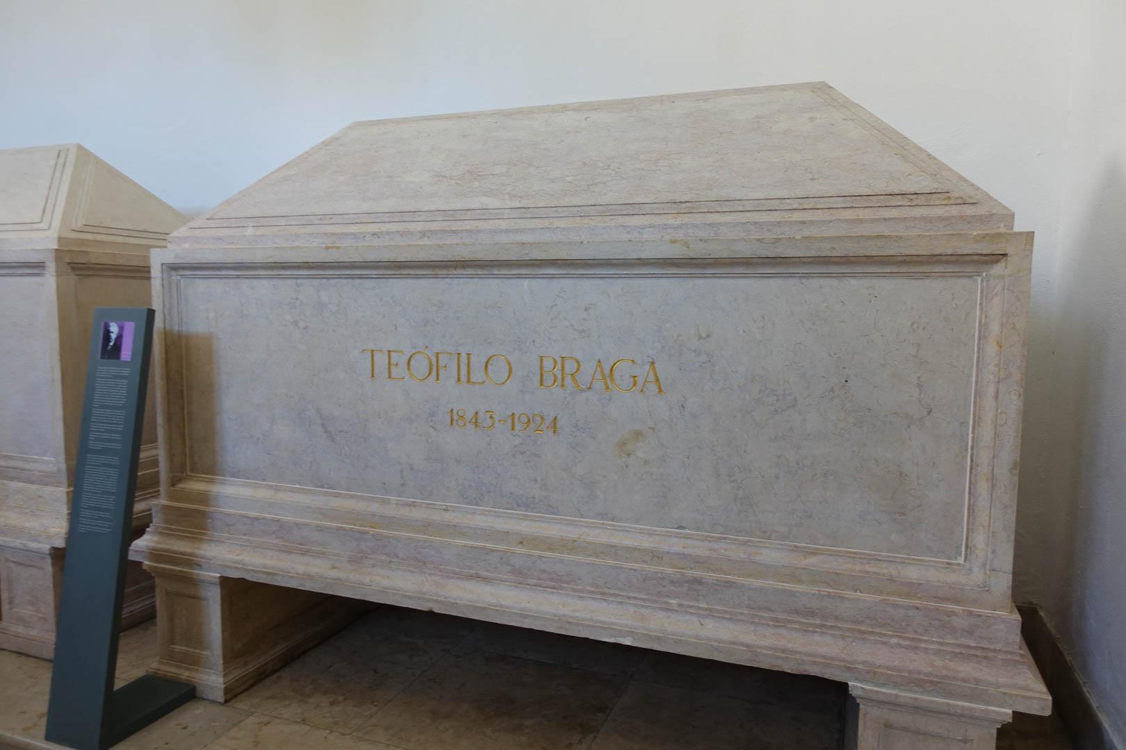 tomb of teofilo braga in panteao nacional