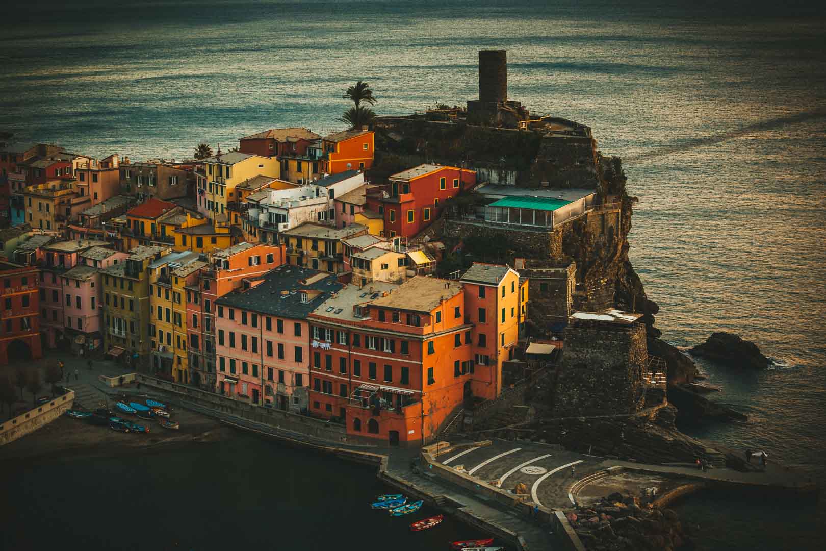 colorful houses of vernazza cinque terre
