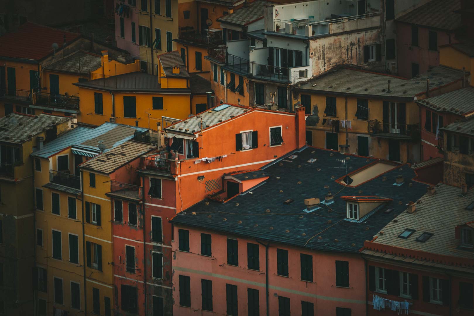 close up of the houses of vernazza