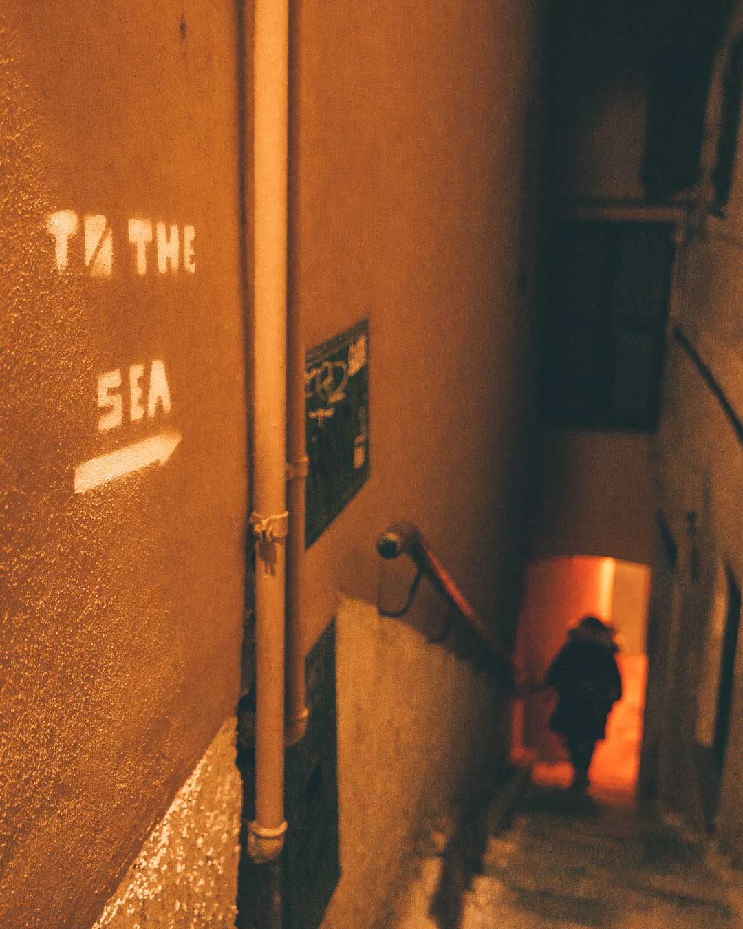 to the sea stairs in vernazza