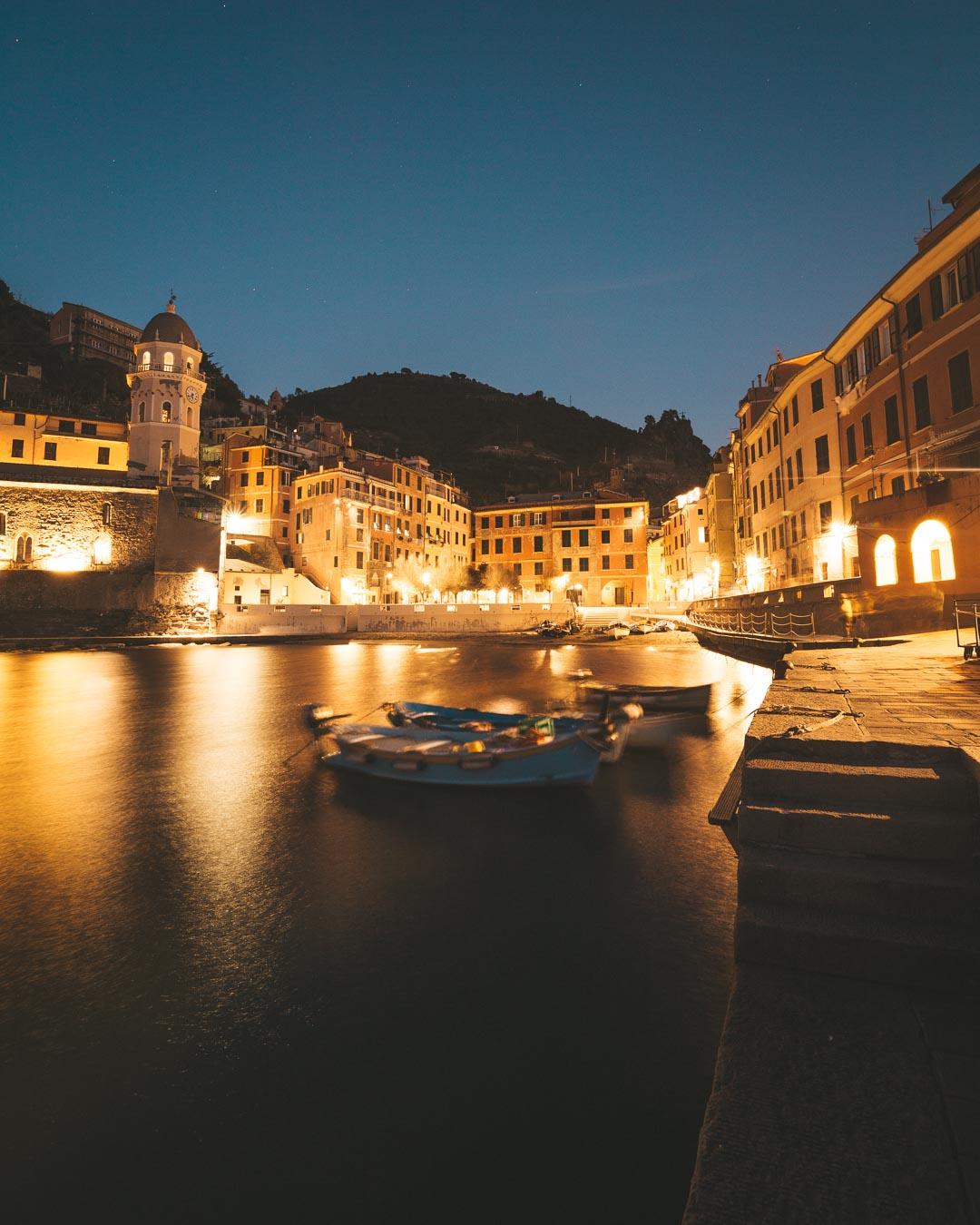 finishing the day trip at night in vernazza