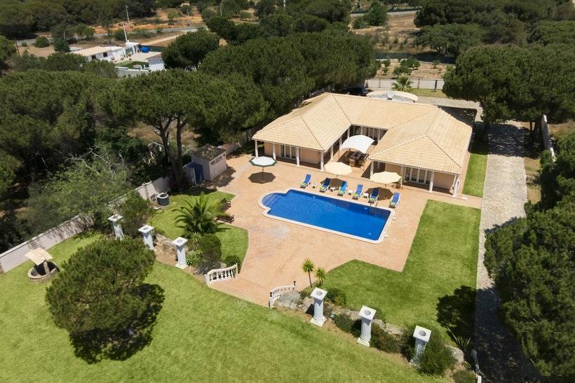 villa leonardo is ne of the top luxury villas in vilamoura portugal