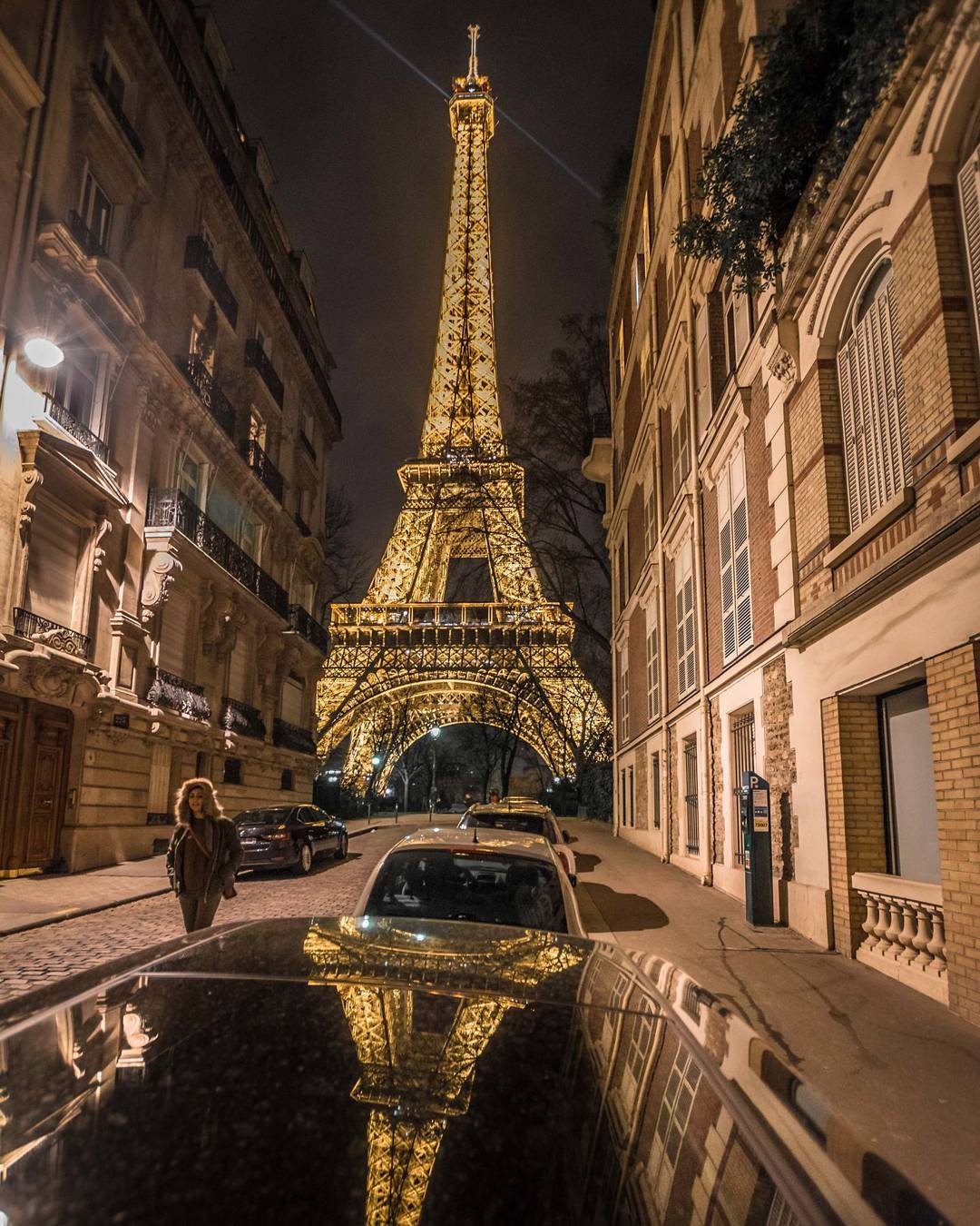 eiffel tower from rue de l'université