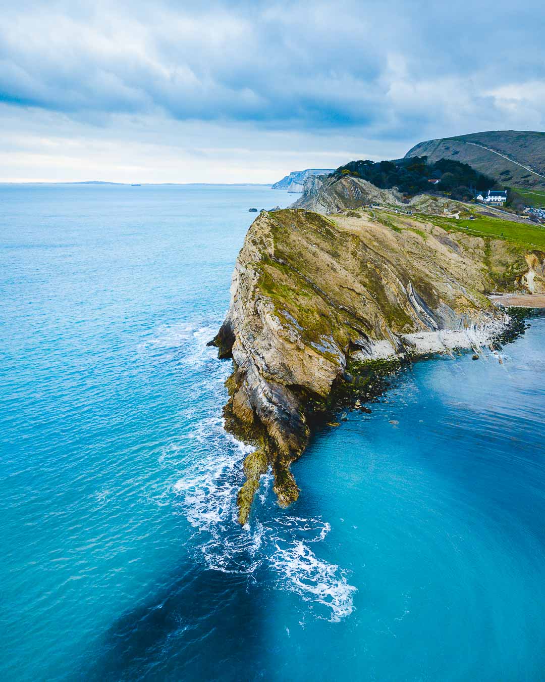 right side cliffs of lulworth cove 