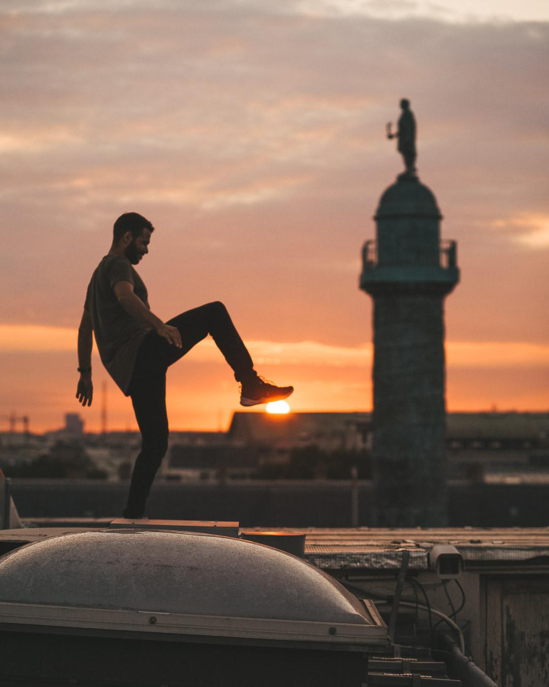 stepping over the sun in place vendome