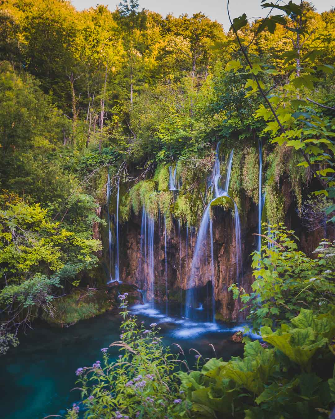 waterfall in plitvice lakes national park