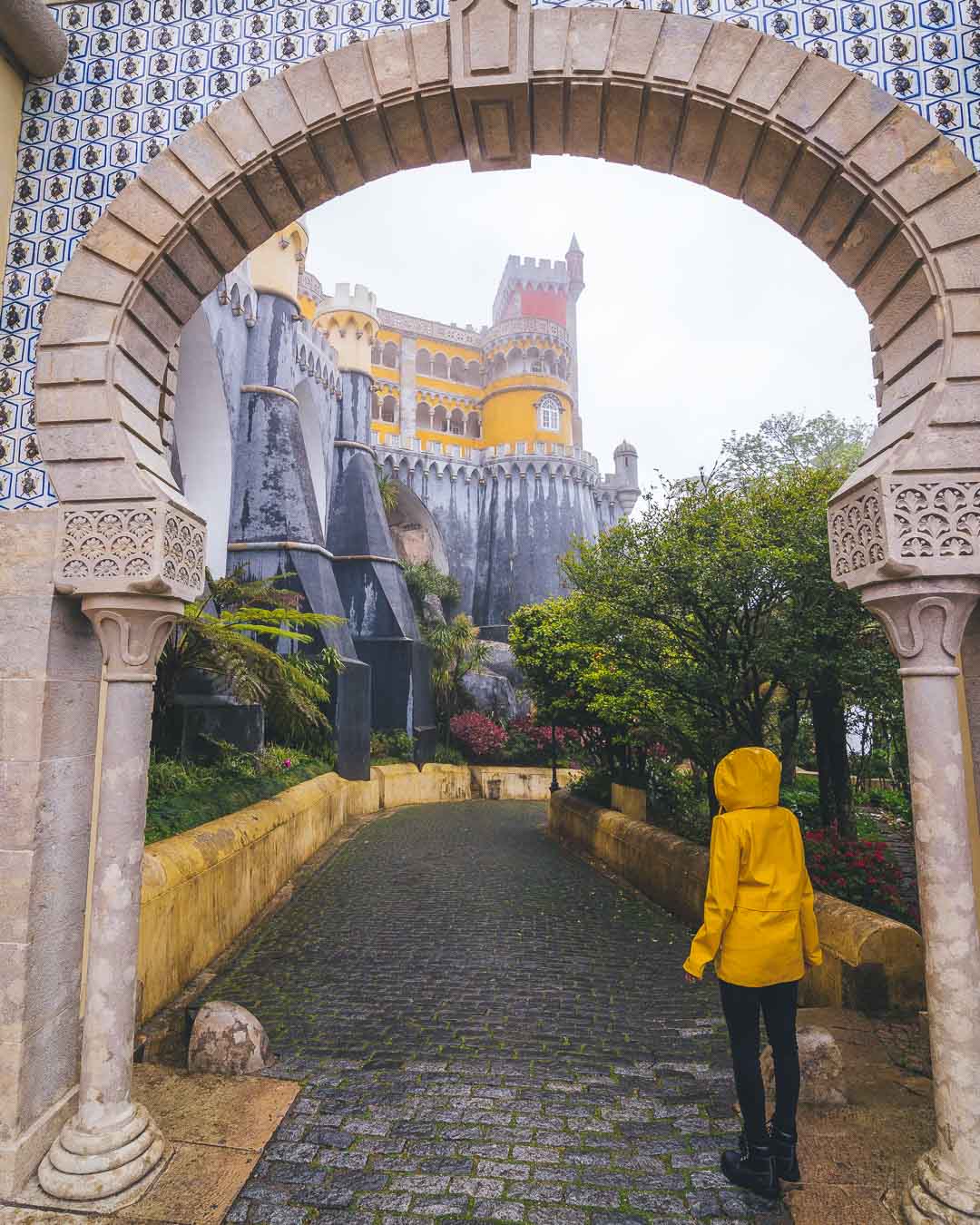 Nesrine arriving in Pena Palace