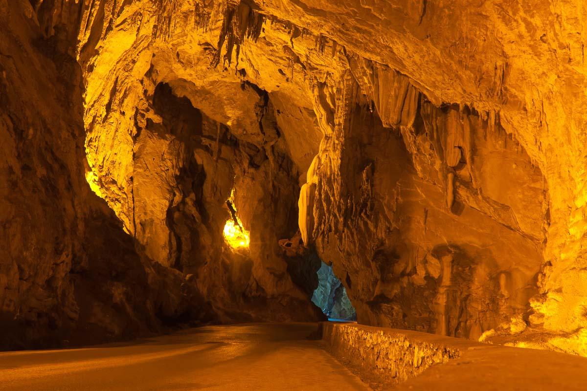 cuevona de cuevas del agua in ribadesella