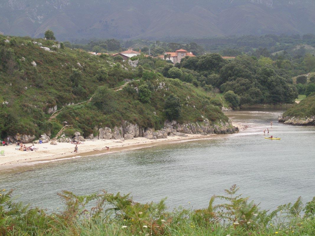 playa de poo in llanes asturias