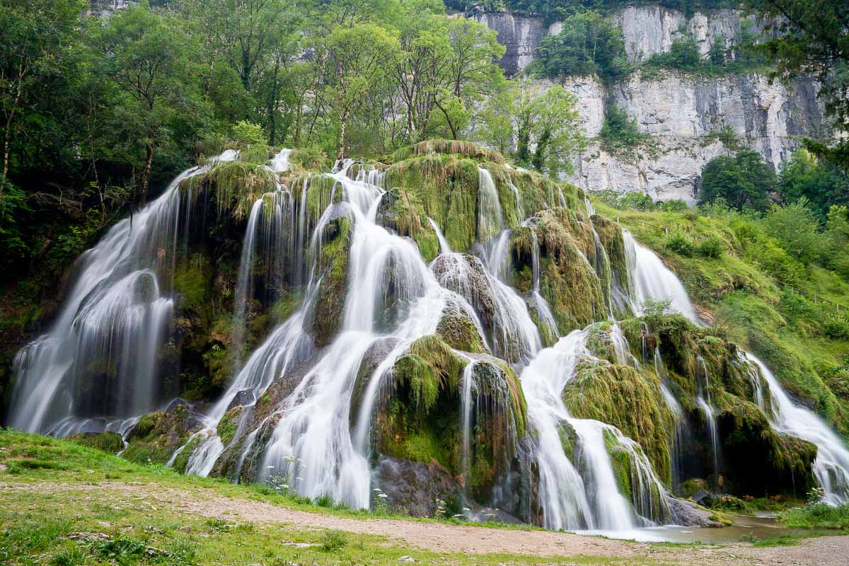 baume les messieurs cascade in jura