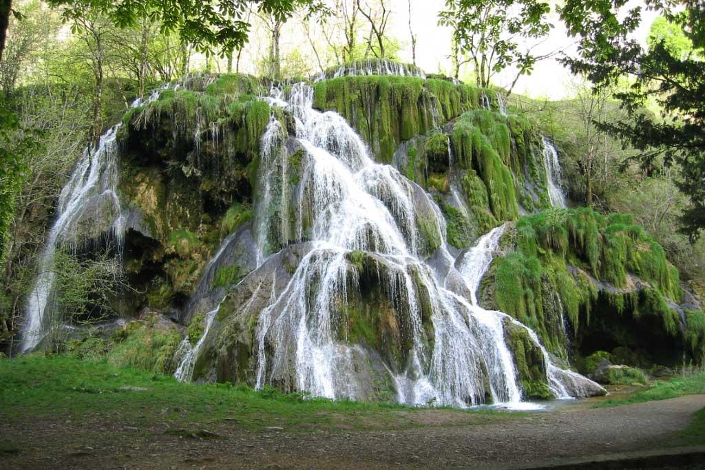 cascade baume les messieurs jura france