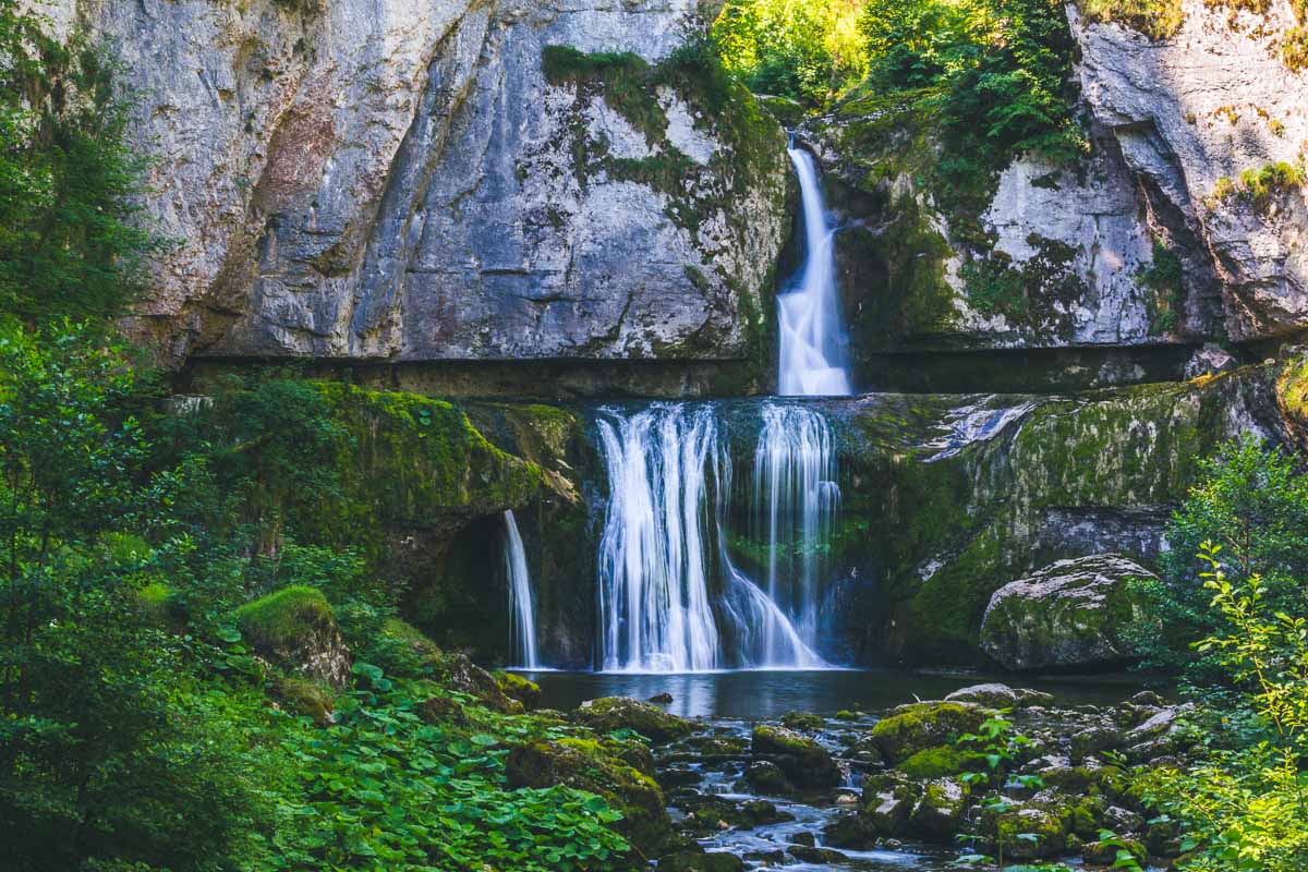 lush vegetation around the billaude waterfall