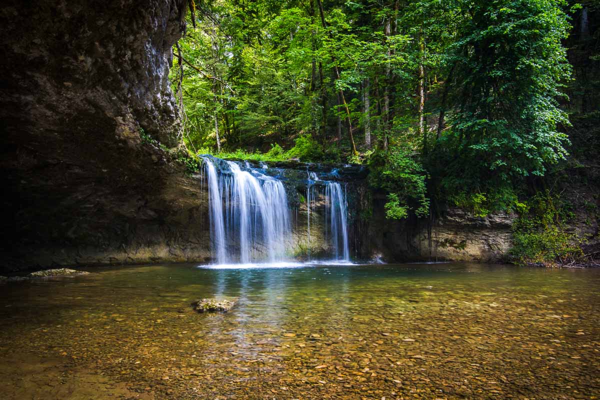 le gour bleu waterfall