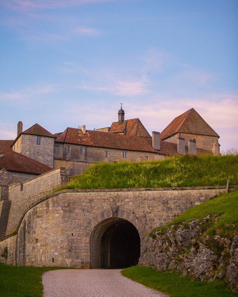 entry to chateau de joux pontarlier