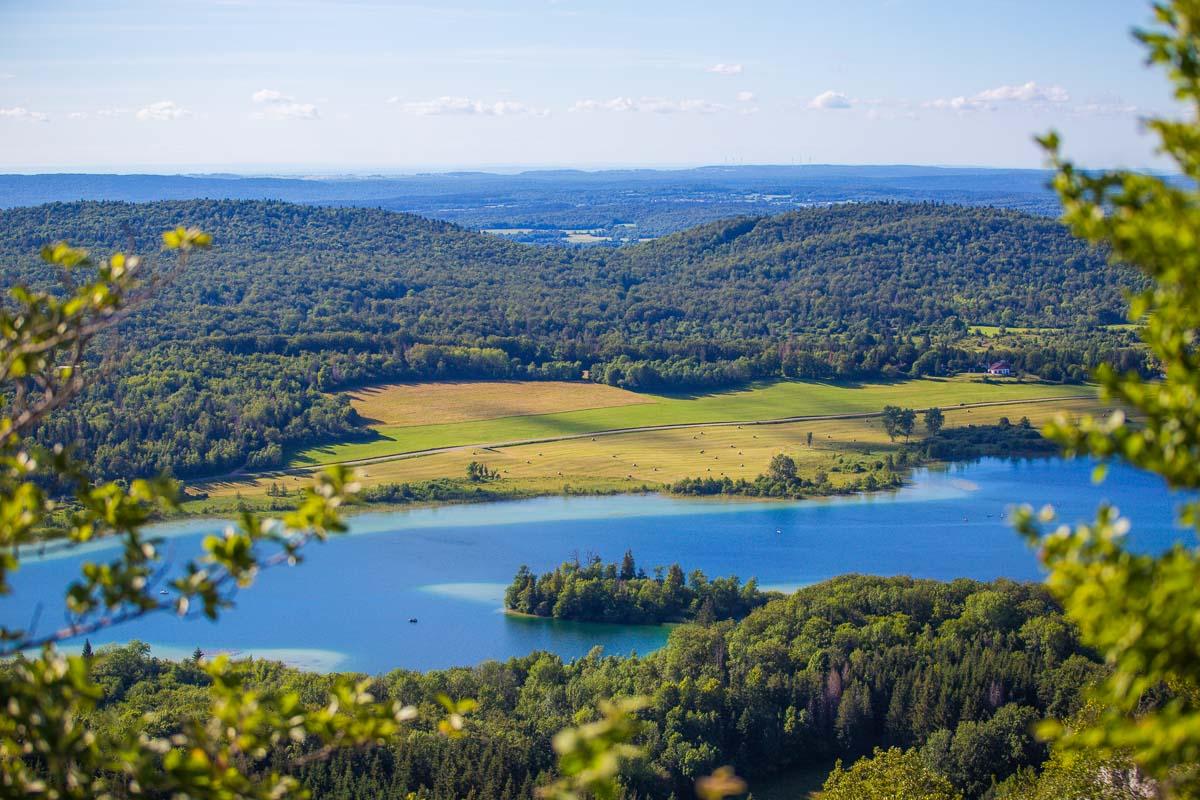 lac d'ilay from pic de l'aigle