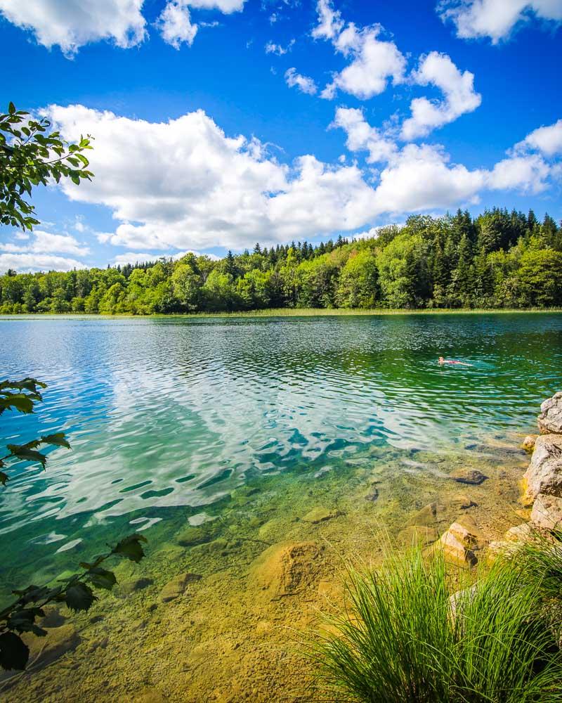 swimmer in lac de maclu