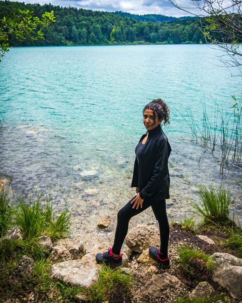 nesrine in front of the lac de narlay