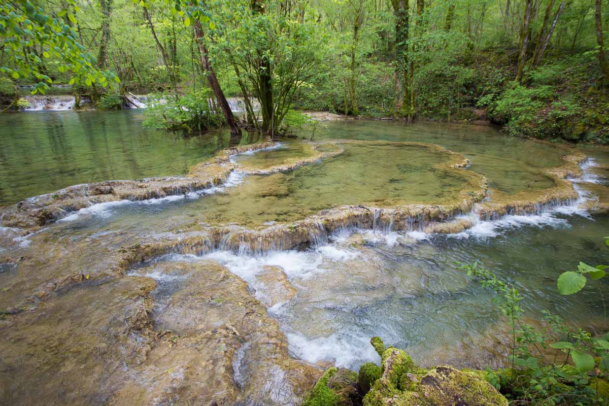 bassins de la cuisance near the cascade des tufs