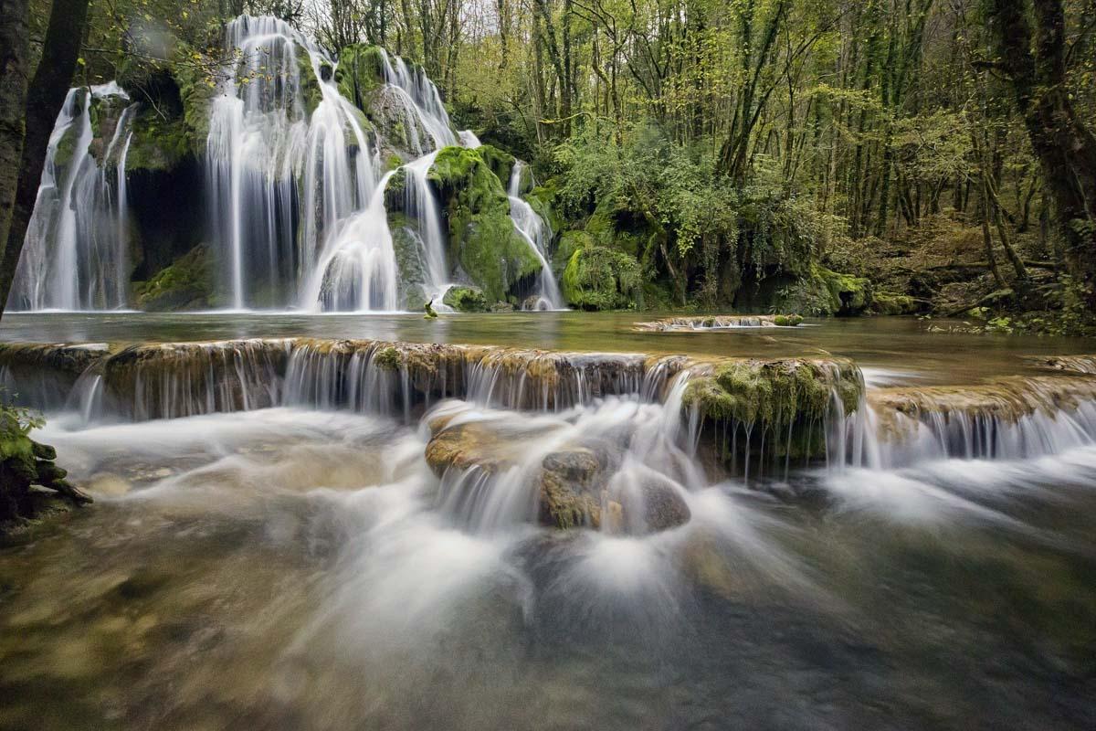 la cascade des tufs jura france