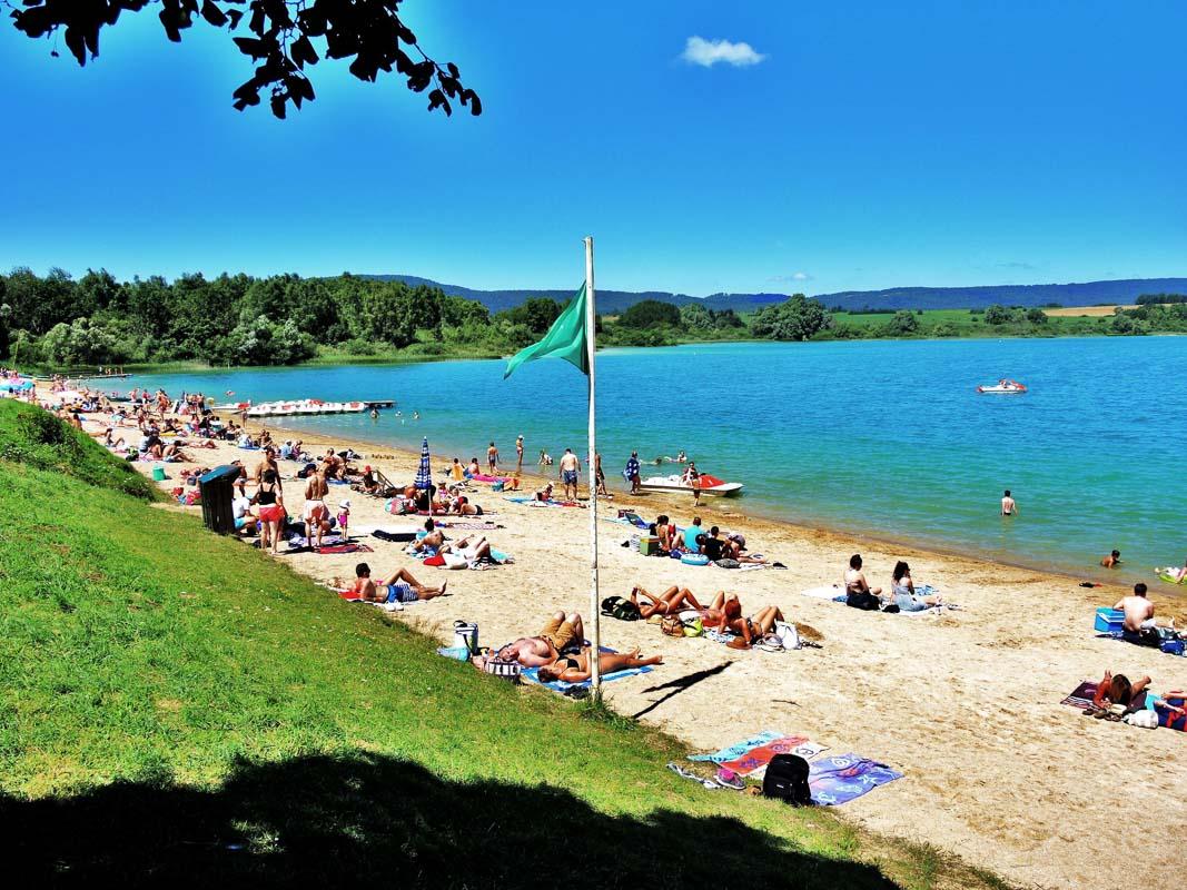 lac de chalain in summer