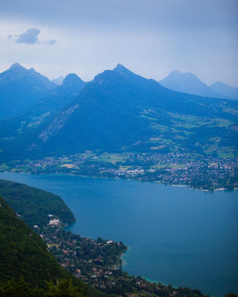 roc des boeufs from mont baron