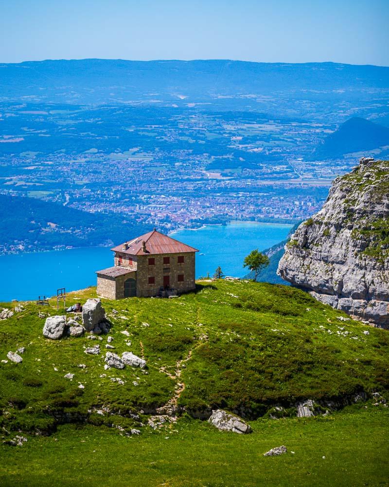 the refuge de la tournette annecy