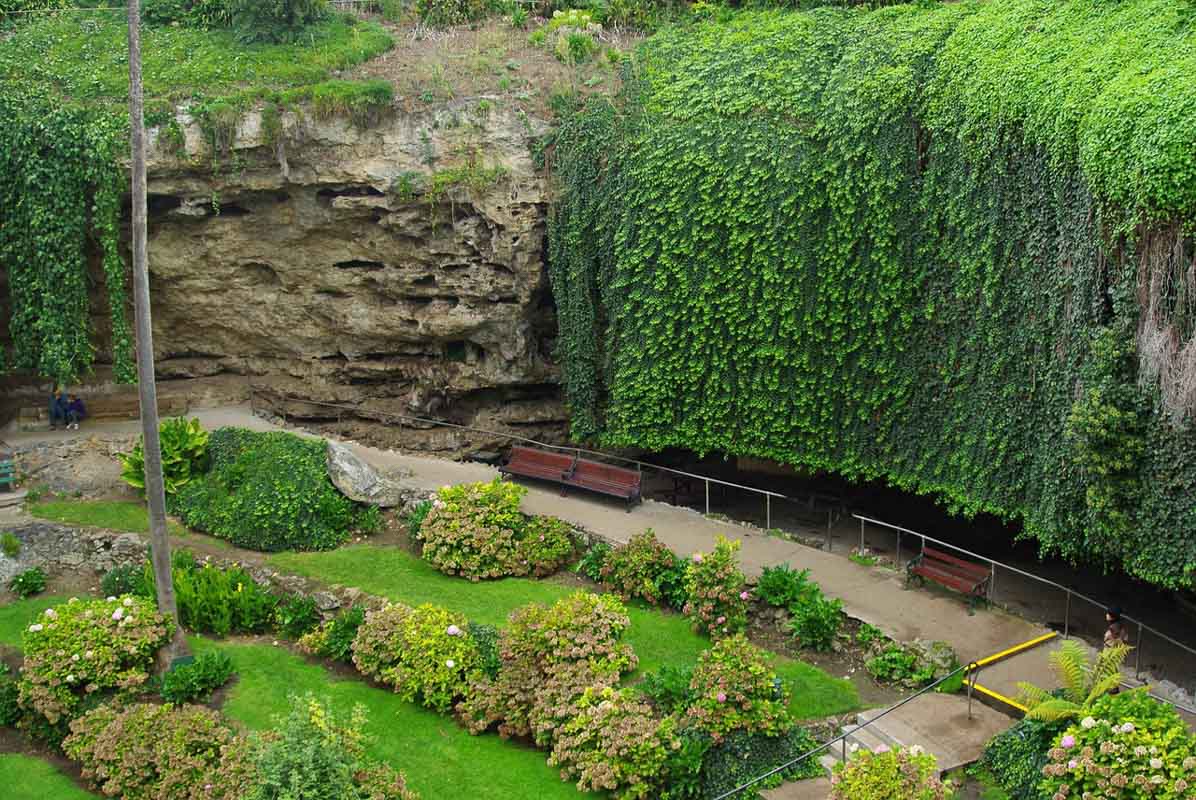 umpherston sinkhole is one of the best landmarks south australia has to offer