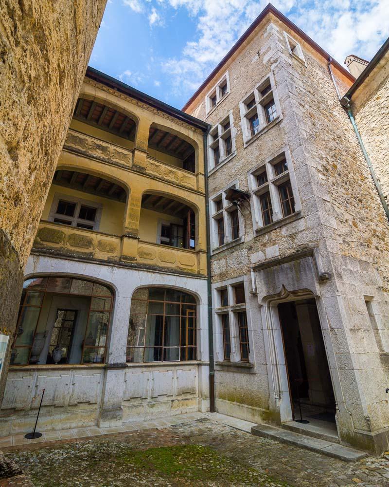 entrance inside the castle