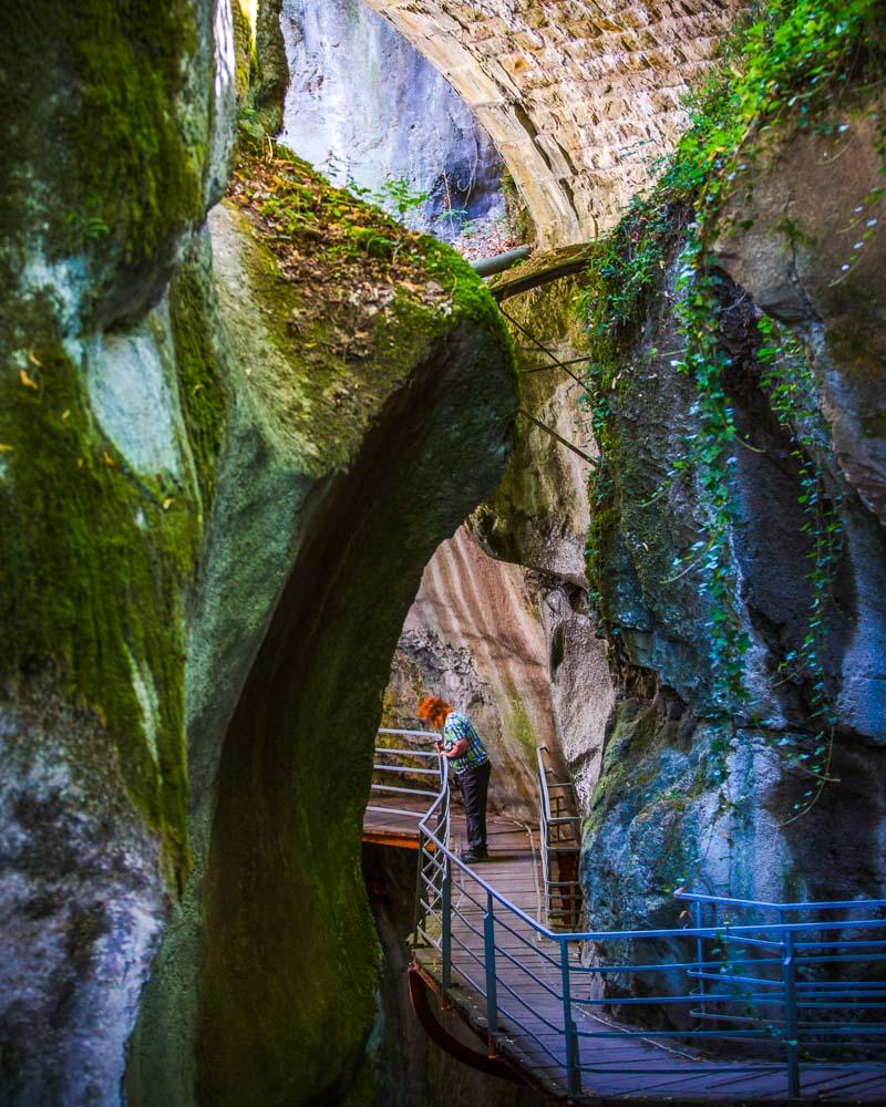 lady under the bridge in gorges du fier