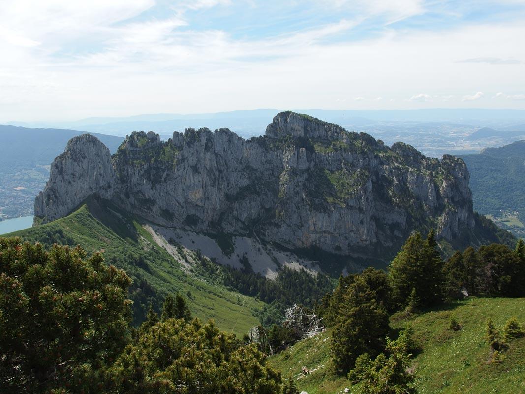 dents de lanfon from annecy hiking routes