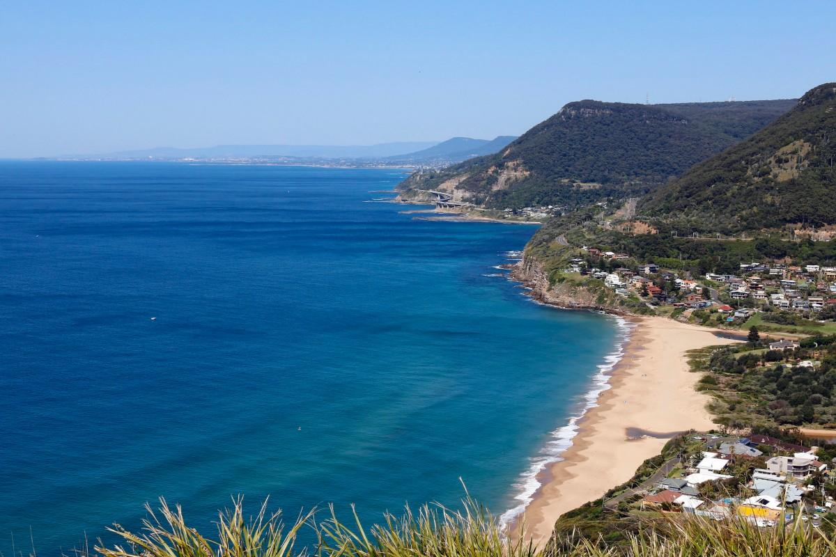 bald hill is one of the best wollongong tourist attractions