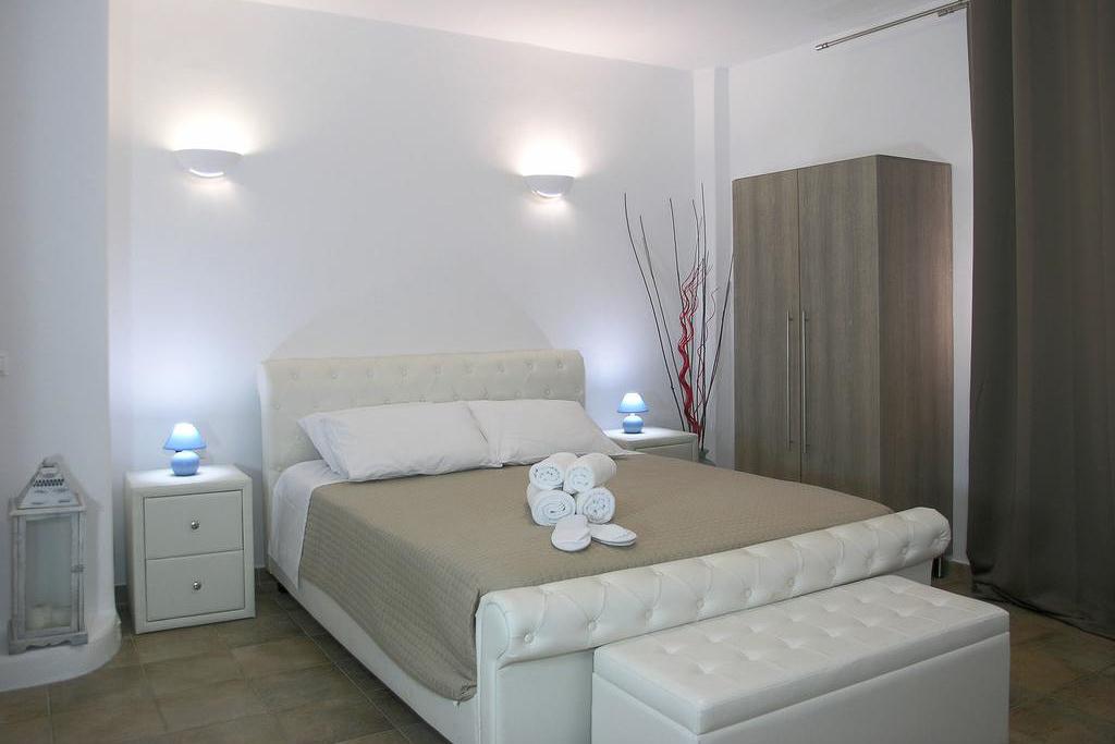 blue and white studios a top apartments for rent mykonos
