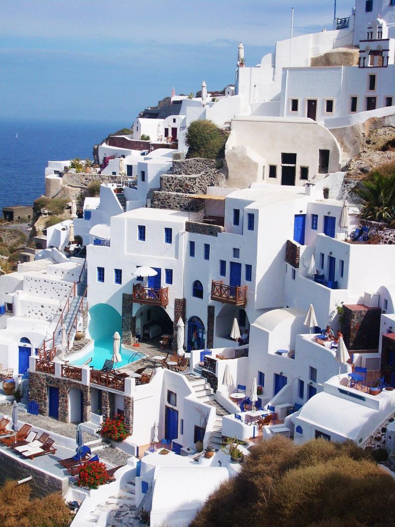 mykonos white buildings