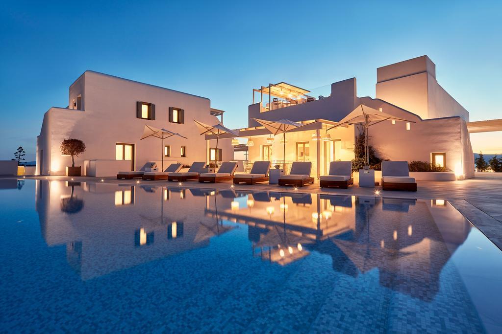 18 grapes hotel is a best hotel in naxos greece