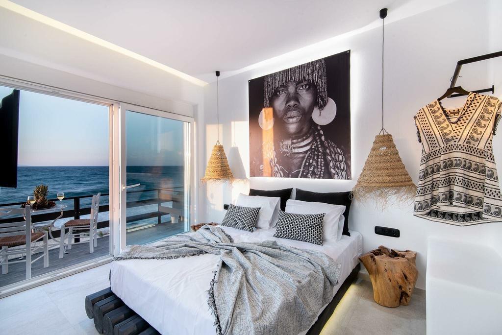 portara seaside luxury suites