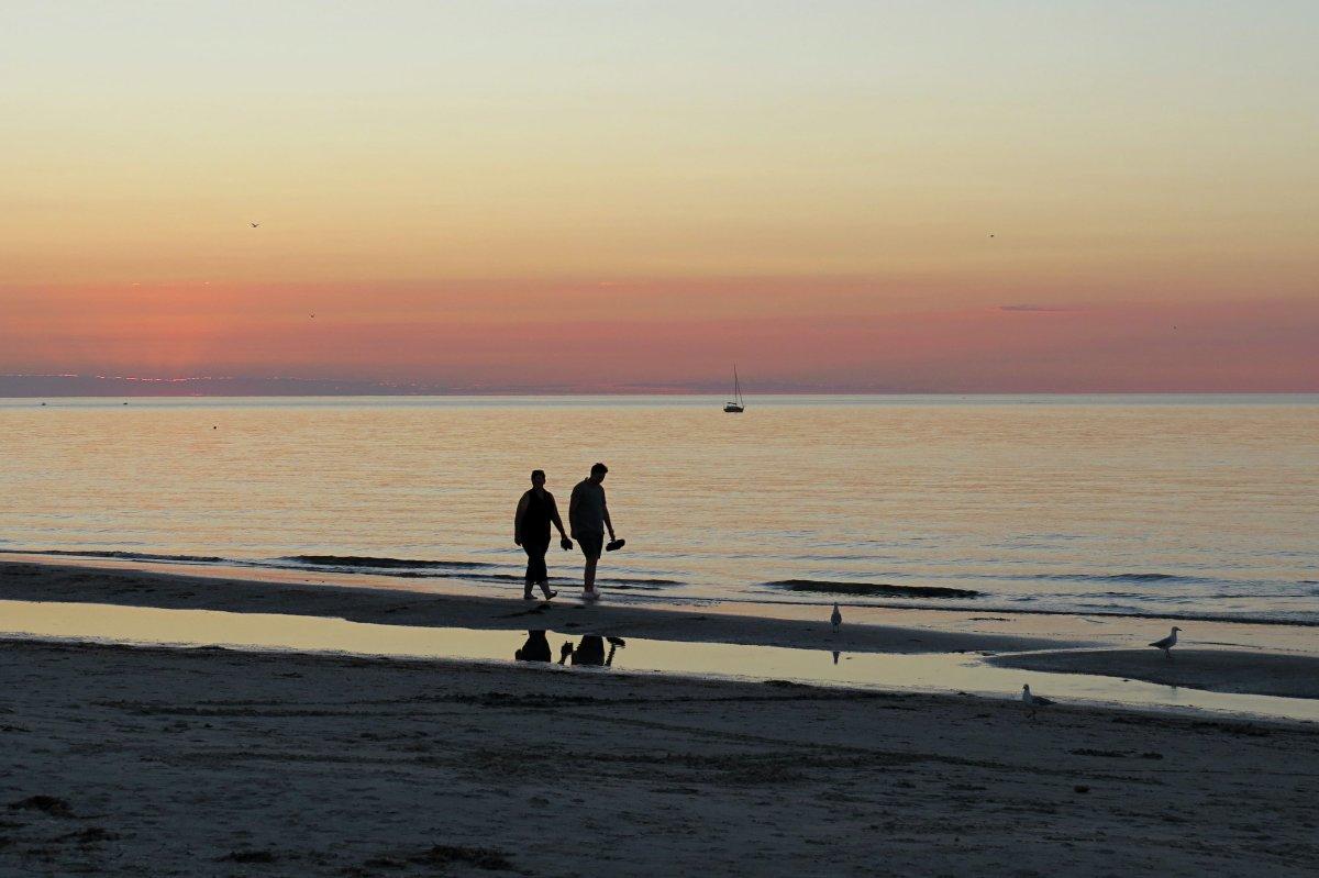 semaphore beach in adelaide