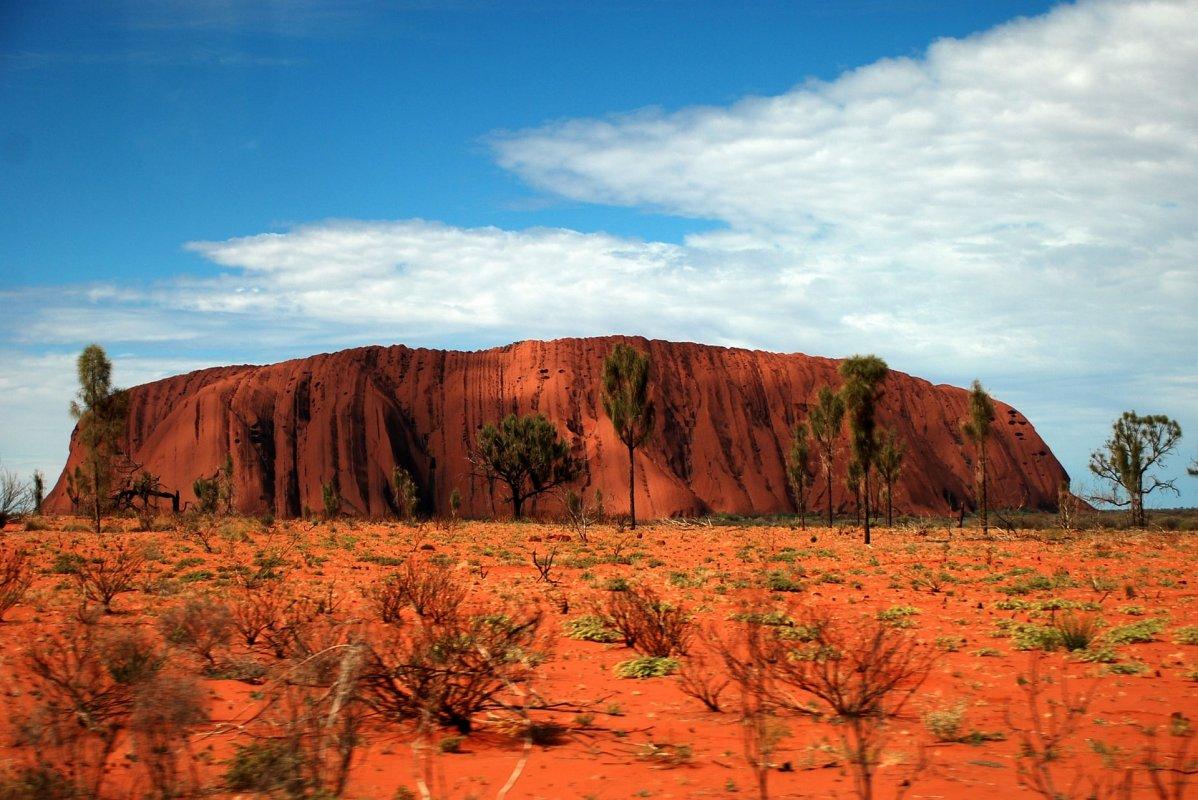 uluru is in the top iconic australian landmarks