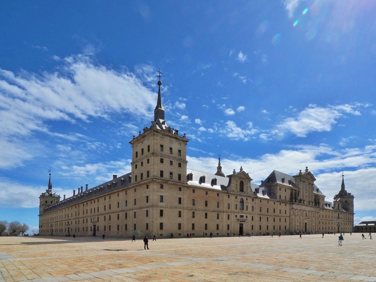 el escorial is in the best historical landmarks in madrid