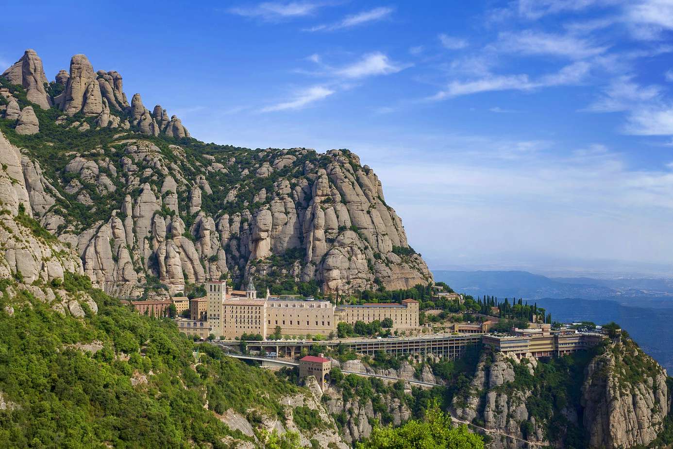 monserrat is in the famous spain landmarks list