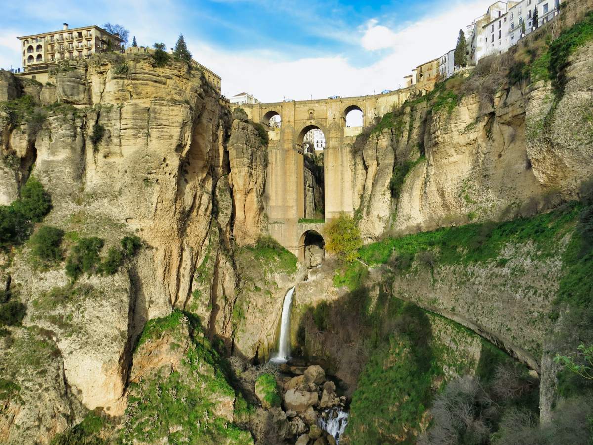 puente nuevo is one of the major landmarks in spain