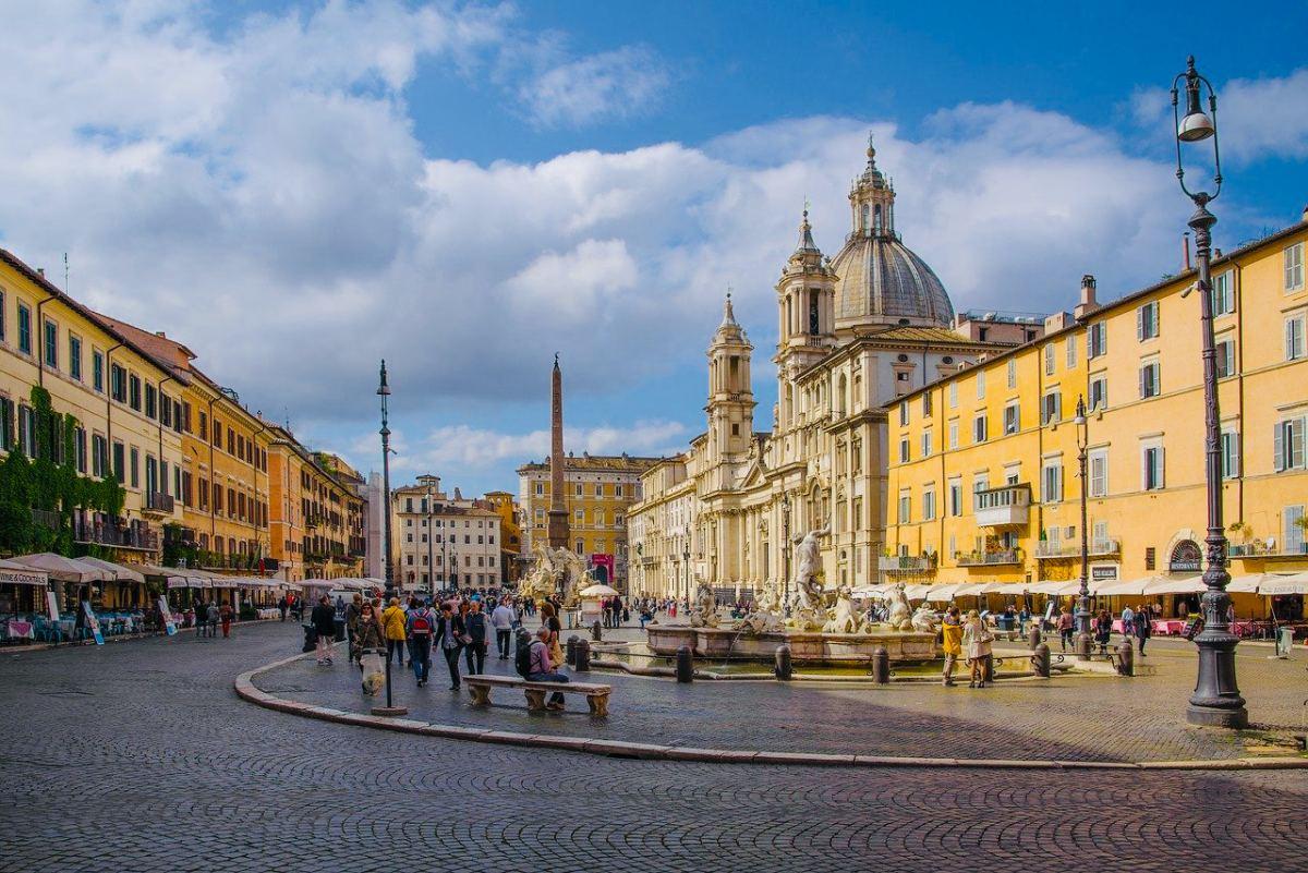 piazza navona is in the best rome italy landmarks
