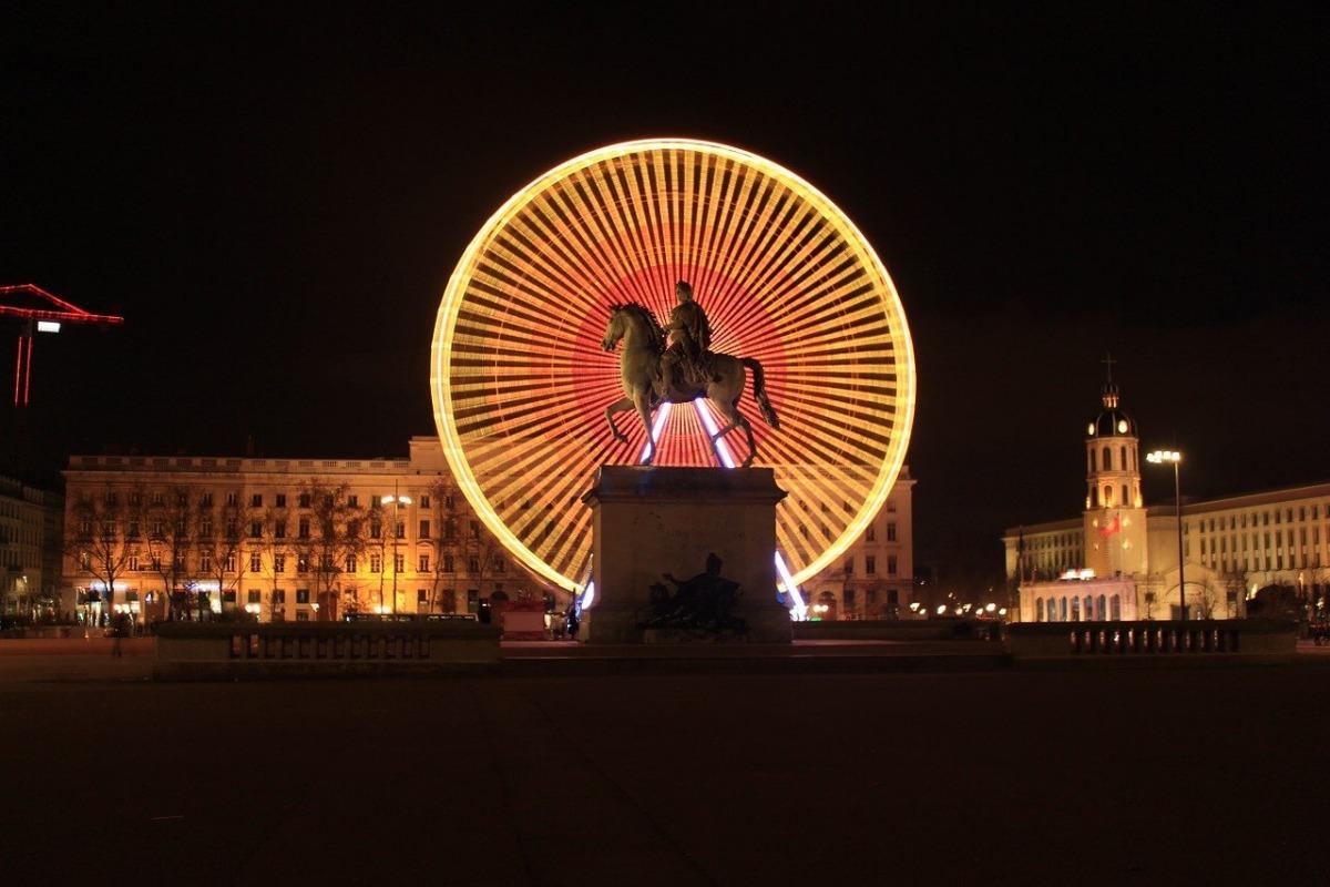 place bellecour is a top place where to stay in lyon