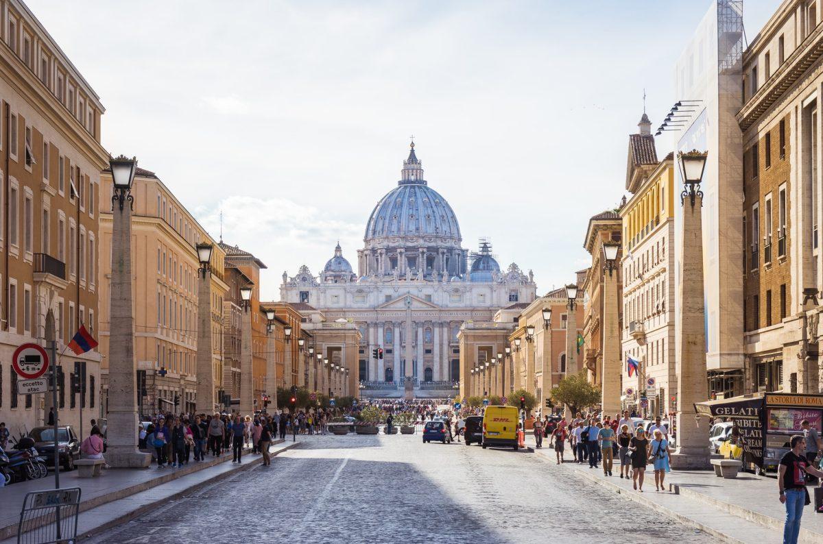 st peter basilica is in the famous buildings in rome italy