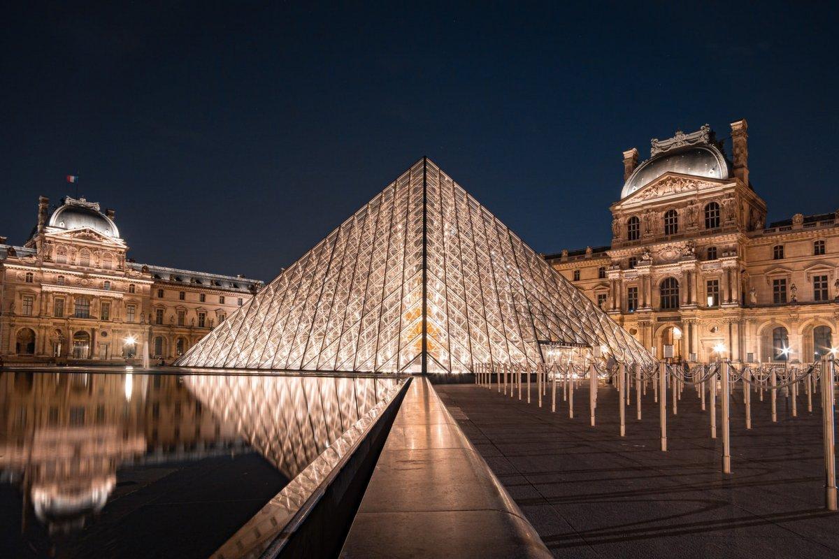 1 - fun paris facts about the louvre museum
