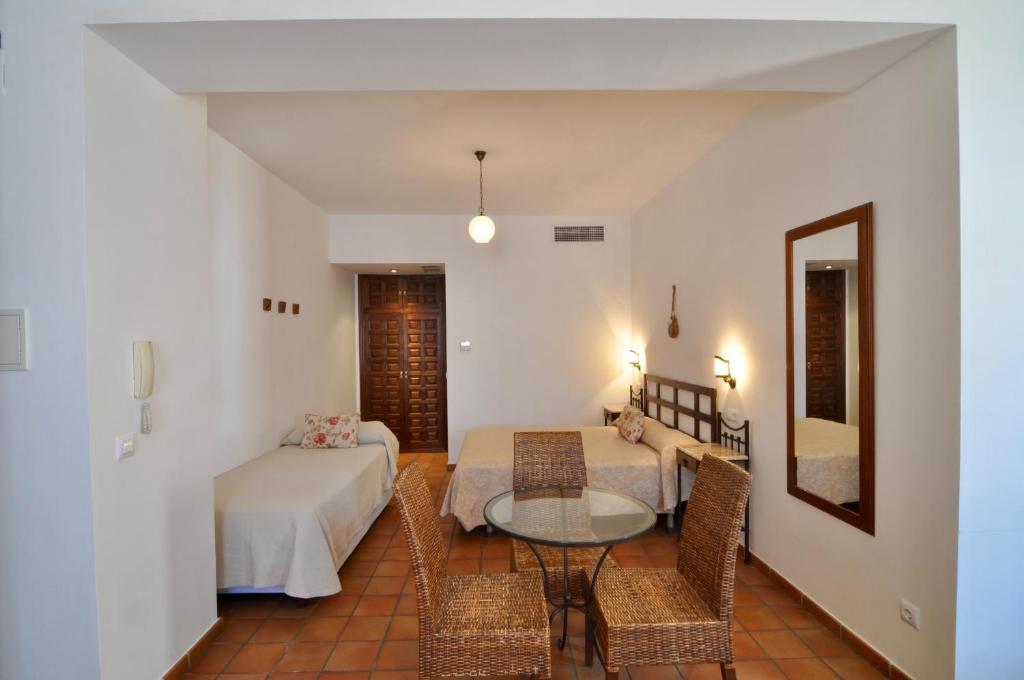 apartamentos plaza is in the best cheap hotels in cordoba