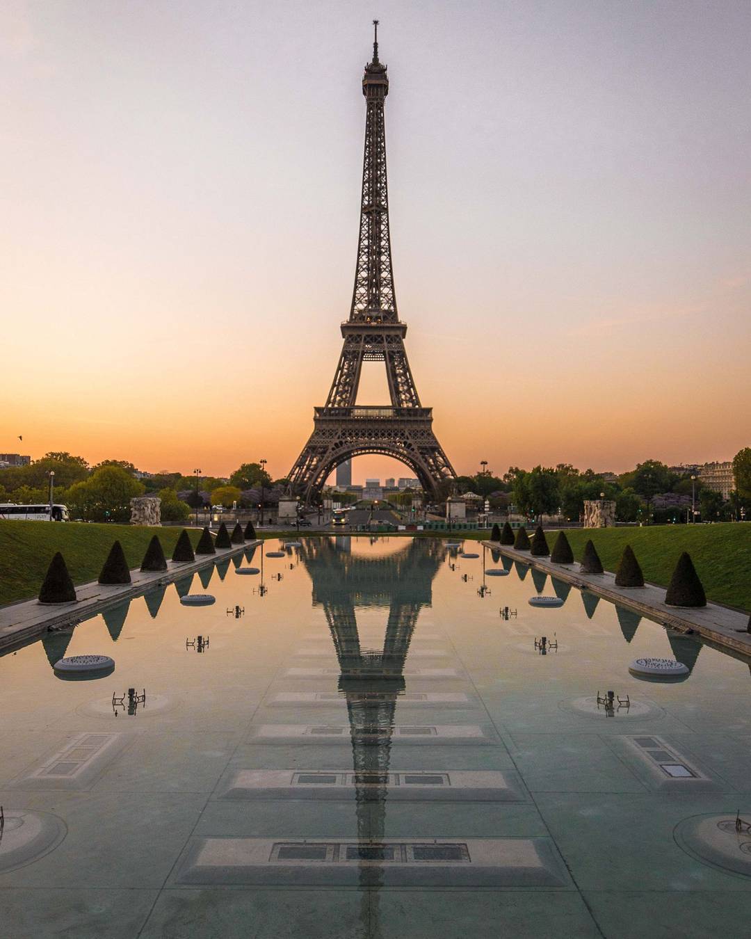 eiffel tower is in the famous monuments of france